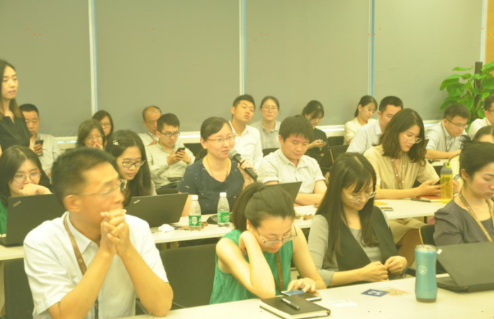 《健康中国,国康在行动》系列健康活动之走进华润信托 image.png