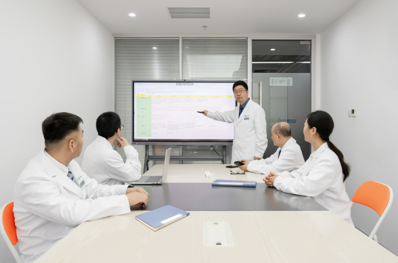 慢病缠身、父母养老、突发状况——专属健康顾问服务如何应对? 慢病缠身、父母养老、突发状况——专属健康顾问服务如何应对?